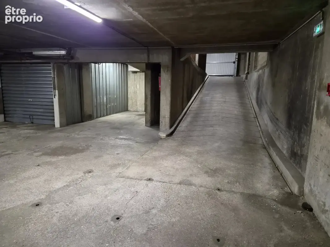 Parking à vendre à Paris-15e (75015) - photo 2