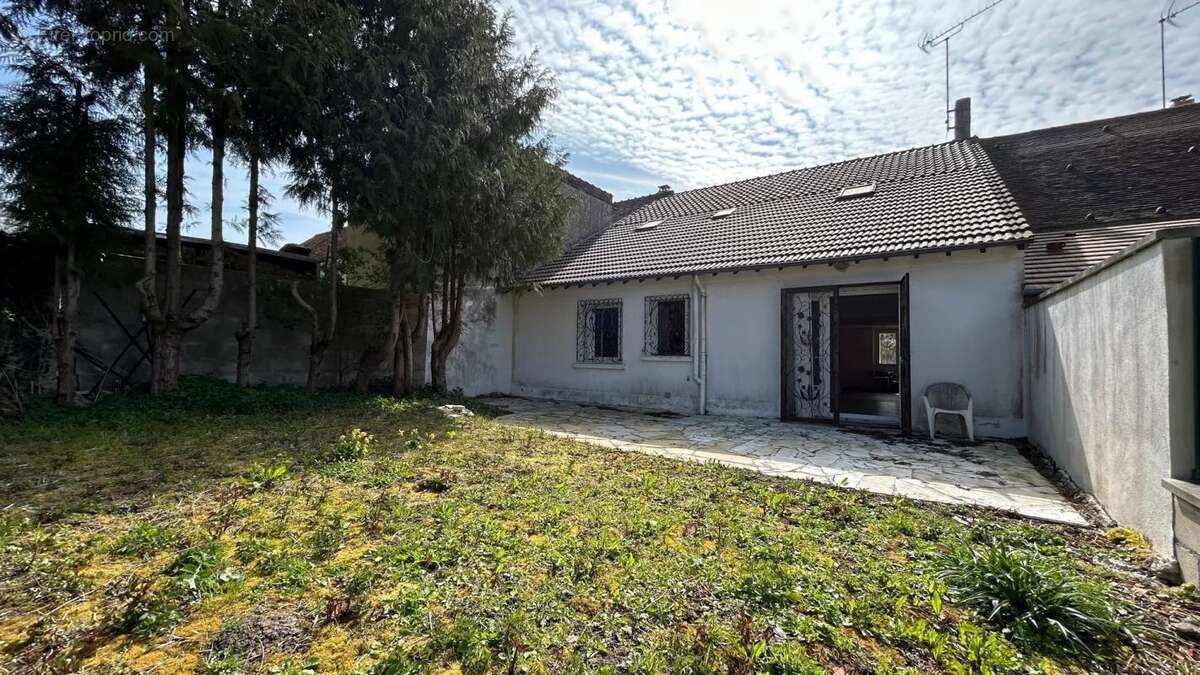 Maison à FONTENAILLES