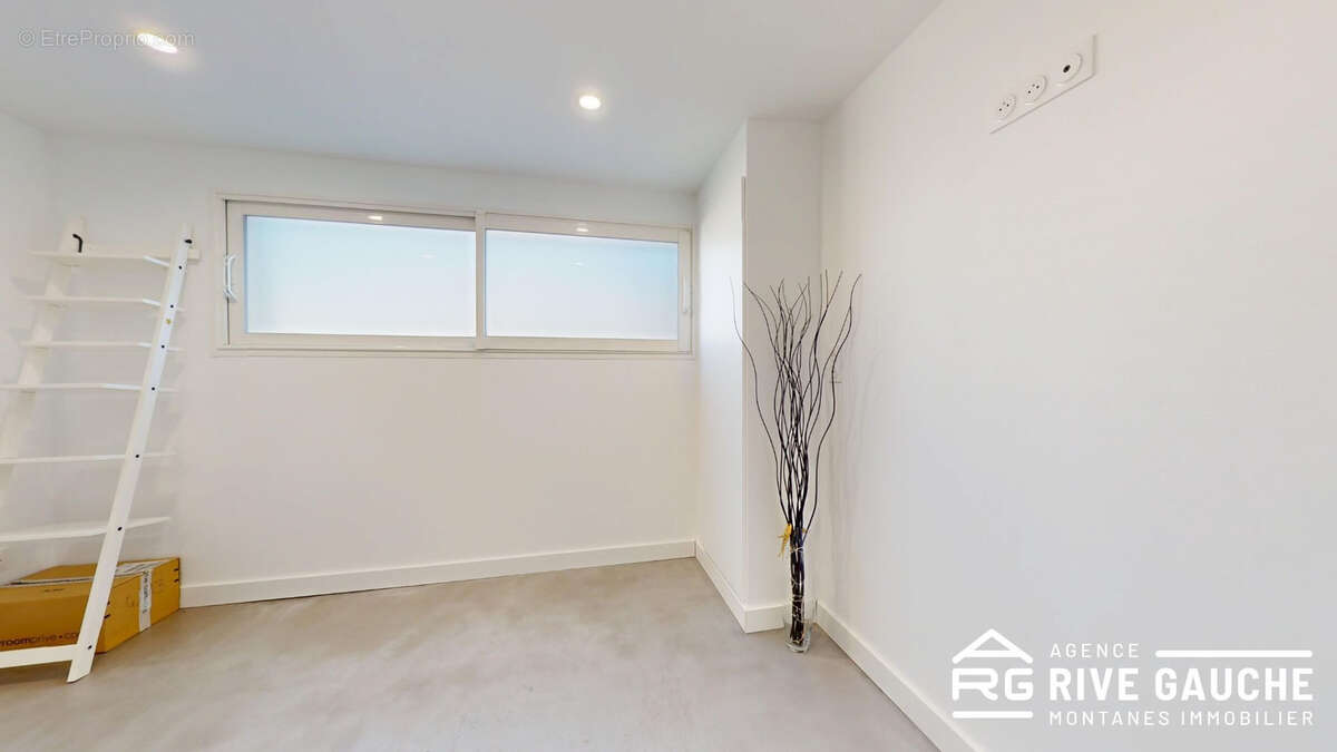 Maison à SALAISE-SUR-SANNE