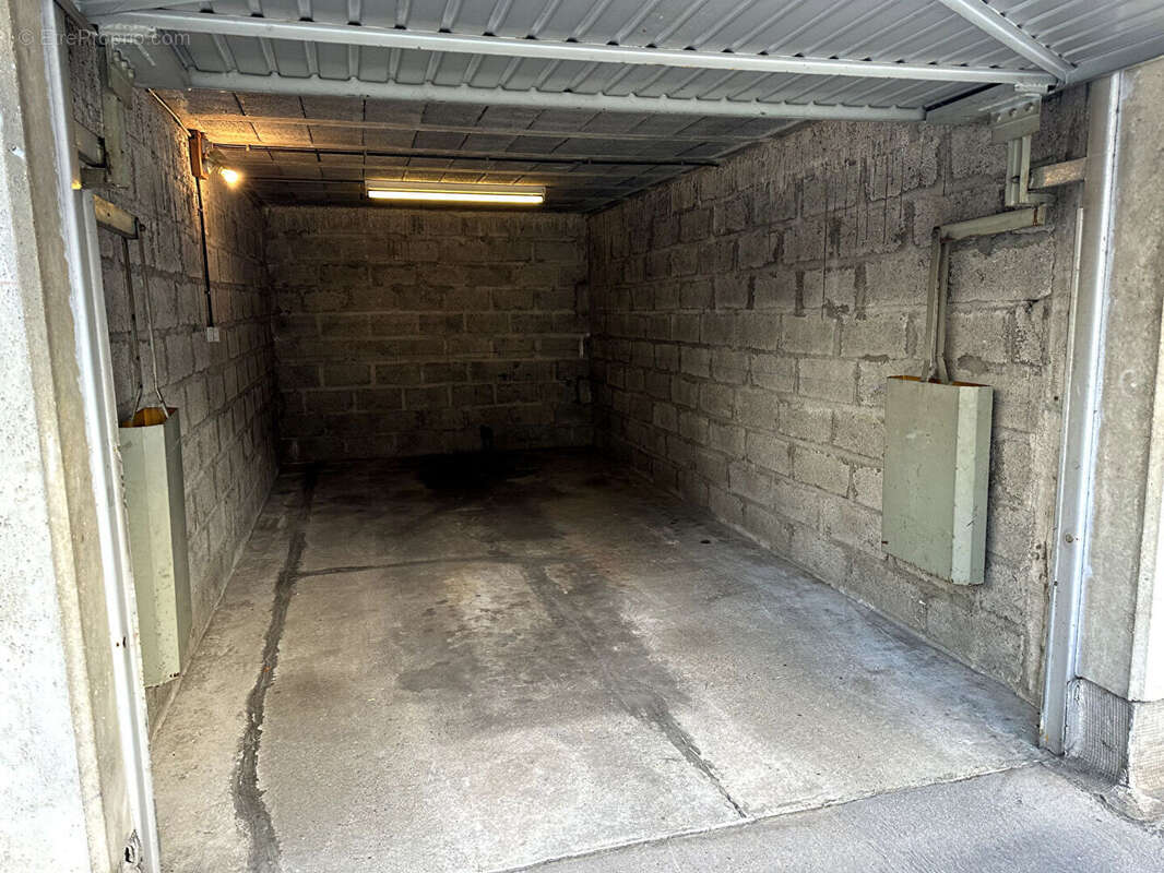 Exclusivite - a vendre - annecy centre - garage ferme 16,36m² - rue eugene verdun - photo 3