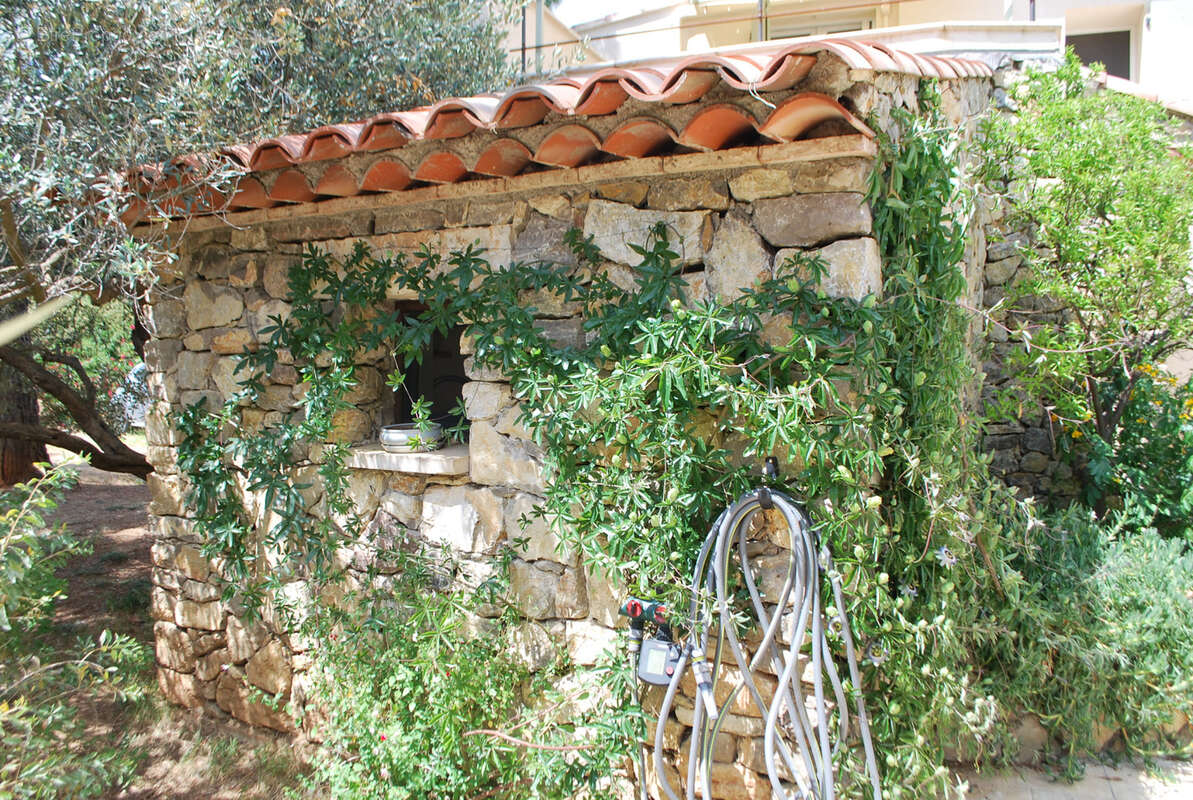 Maison à COTIGNAC