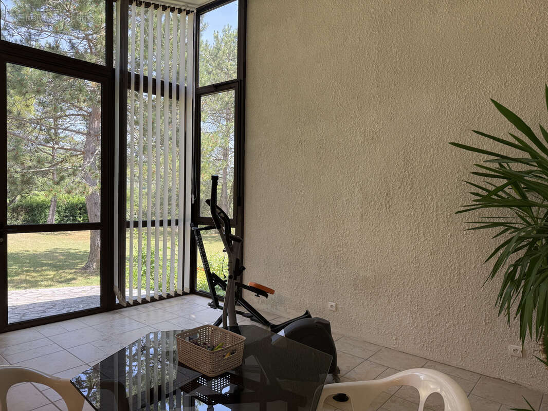 Villa d’architecte avec piscine, appartement indépendant et vaste hangar aux portes de Limoux - photo 19