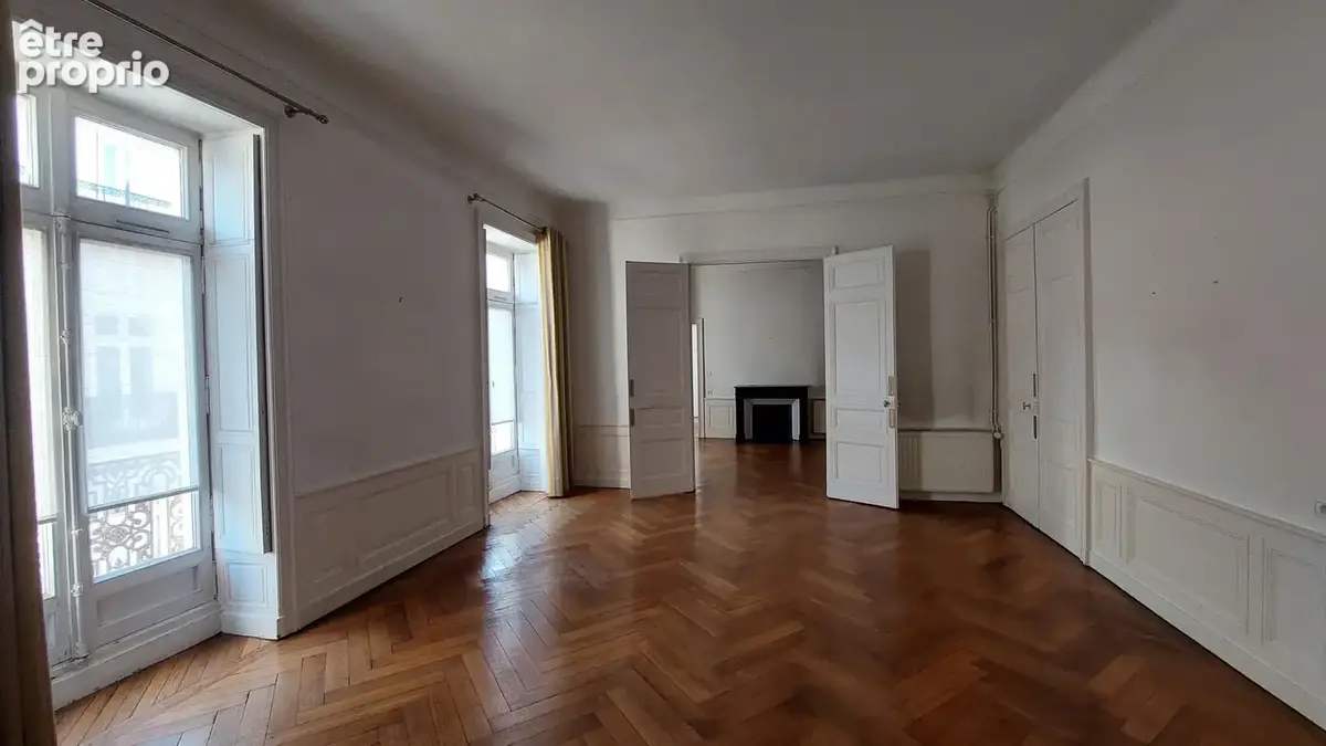 Appartement haussmannien  115m2  quartier graslin - photo 2