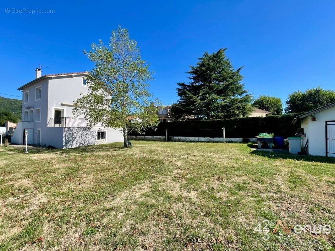 Maison 114 m² à Aurec-Sur-Loire  - photo 2