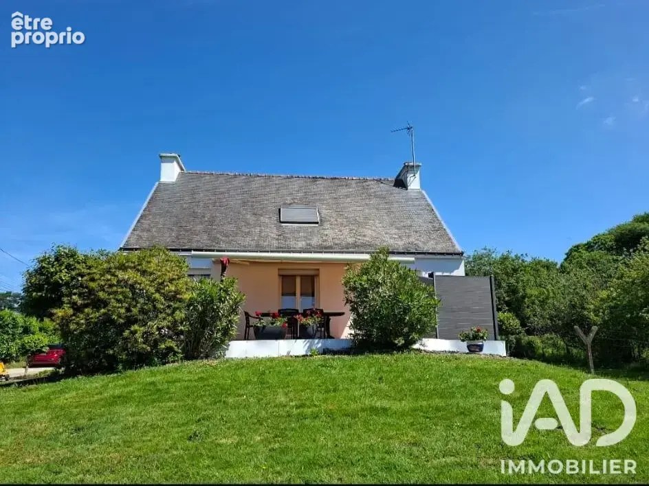 Photo 1 - Maison à SAINT-AVE