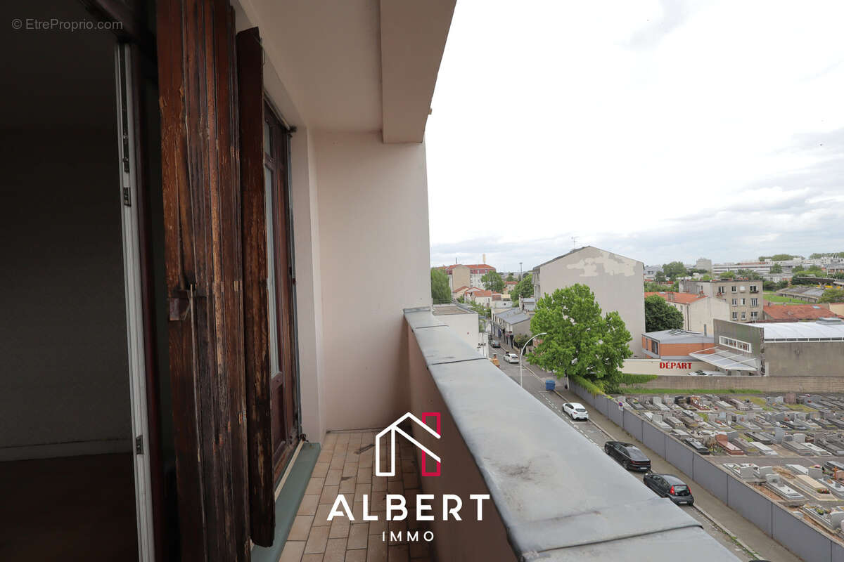 Appartement à LES LILAS