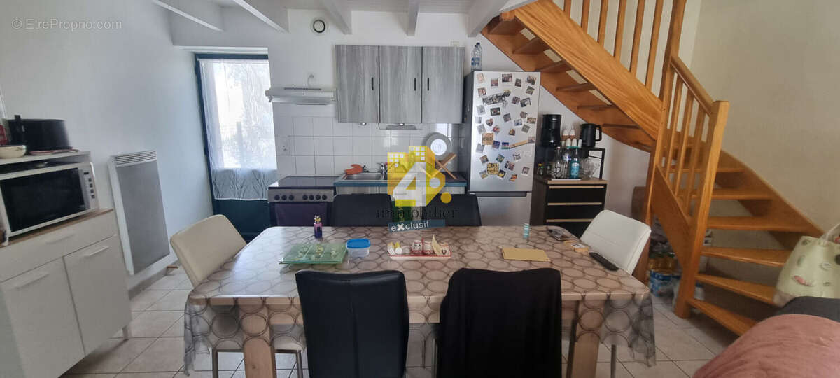 Maison à LA CHAPELLE-DES-MARAIS