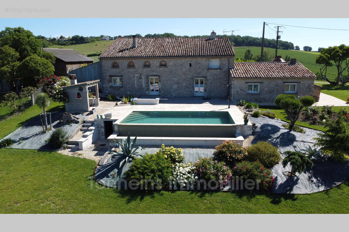 Maison à GRATELOUP-SAINT-GAYRAND