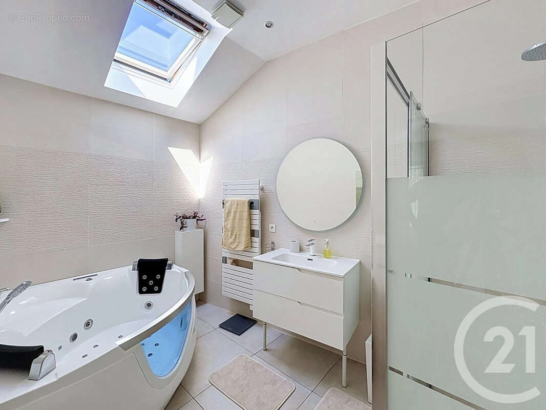Maison 137 m² à Perros-Guirec  - photo 5