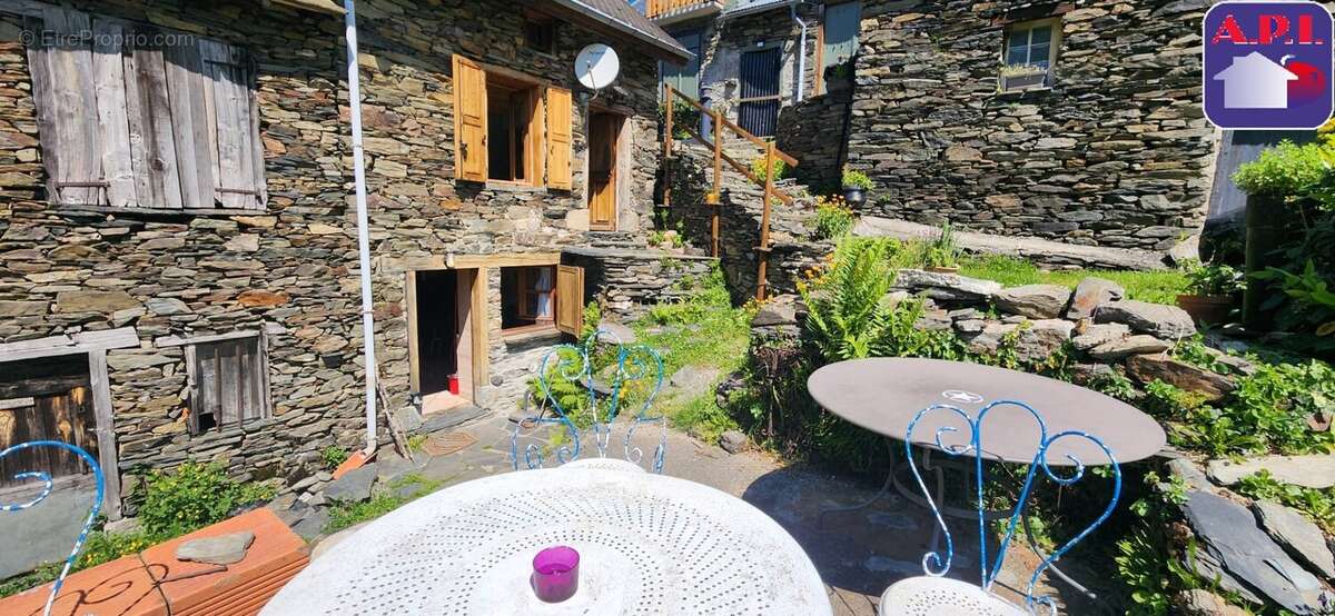 Maison à LE PORT