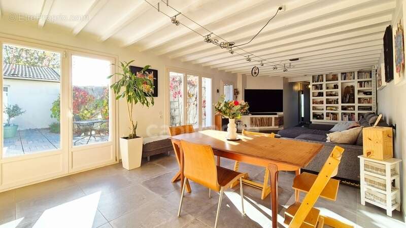 Maison à MORIGNY-CHAMPIGNY