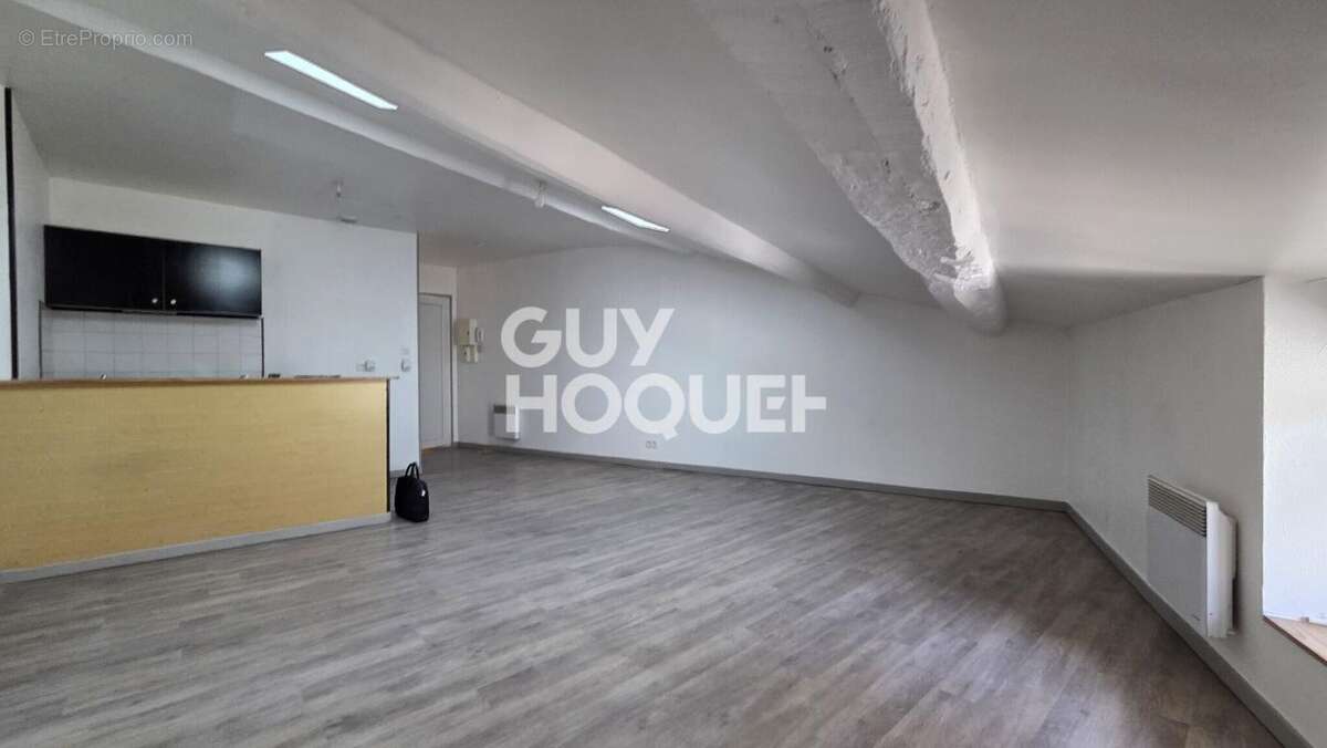 Appartement à MAUZE-SUR-LE-MIGNON
