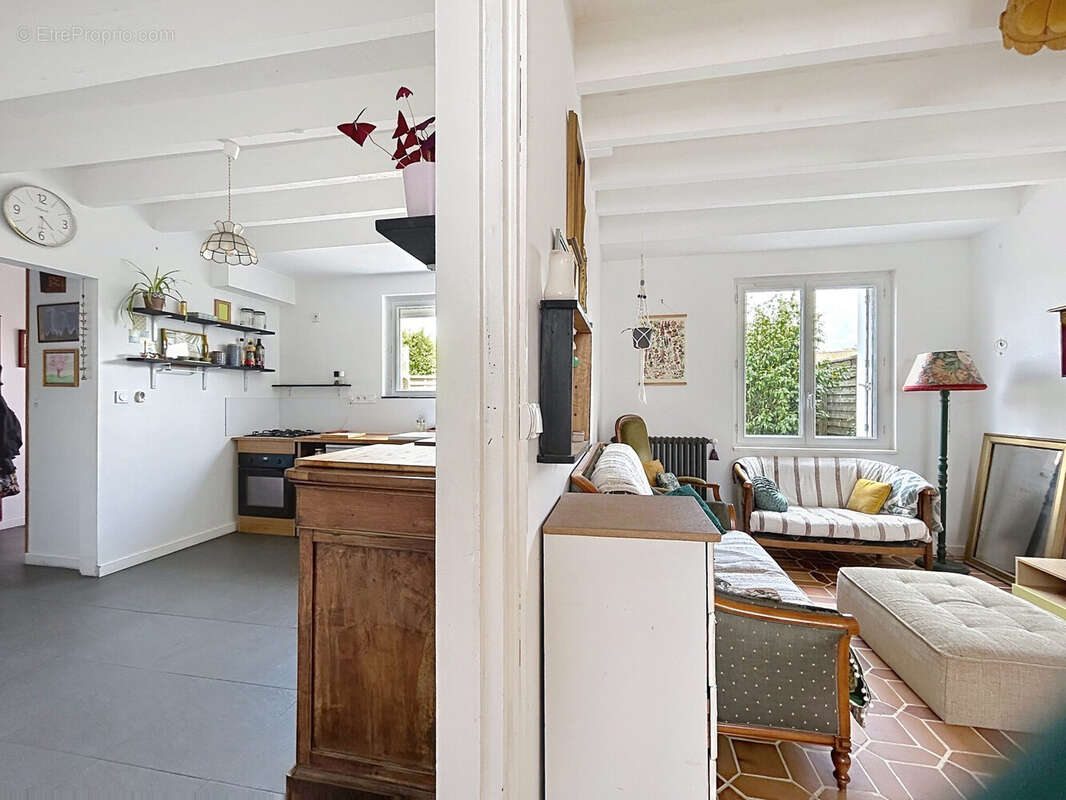 cuisine:Salon  - Maison à BOUSSAY