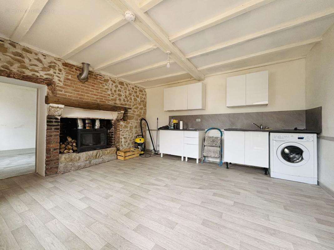 Maison 45 m² à Saint-Chabrais  - photo 2