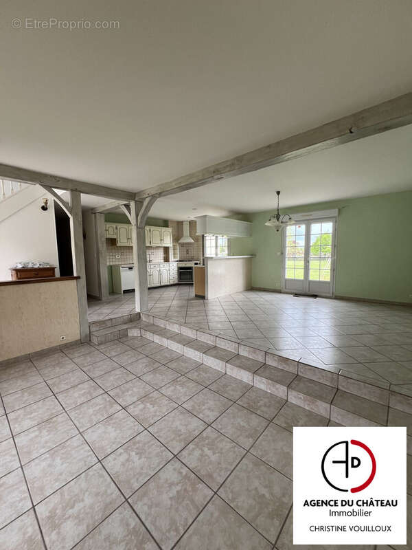 Maison à LES BORDES