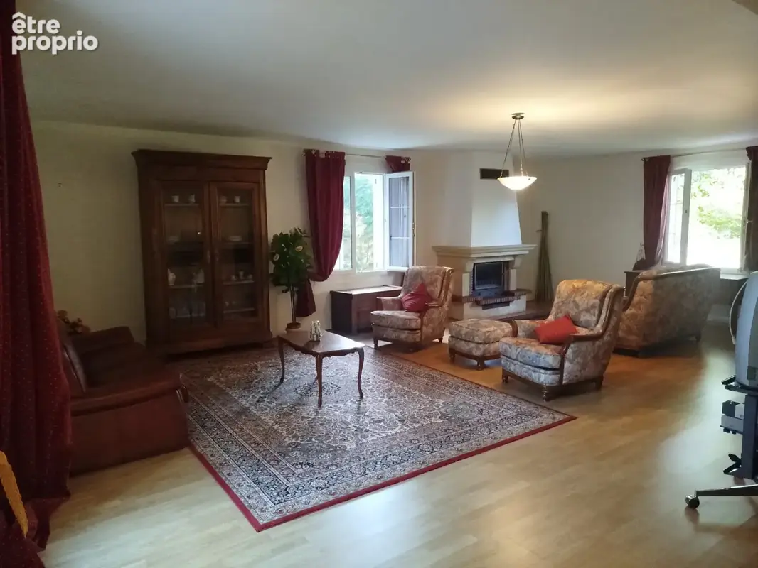 Saint-sylvestre-pragoulin, maison de caractère de 190 m2 - photo 5