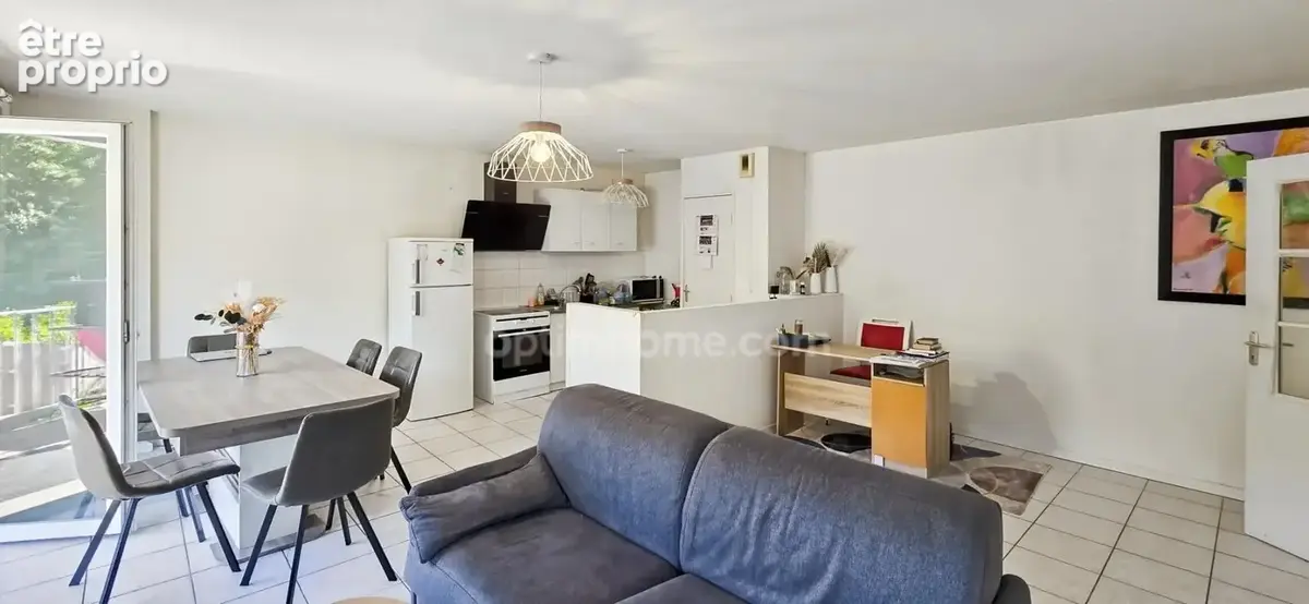 PAU CENTRE-VILLE – T3 62 m² – Balcon plein sud – Parking couvert – DPE B - photo 3