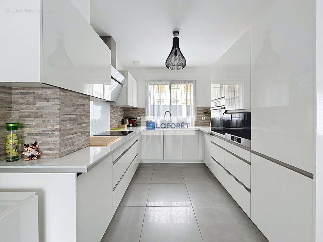 Maison à SARTROUVILLE