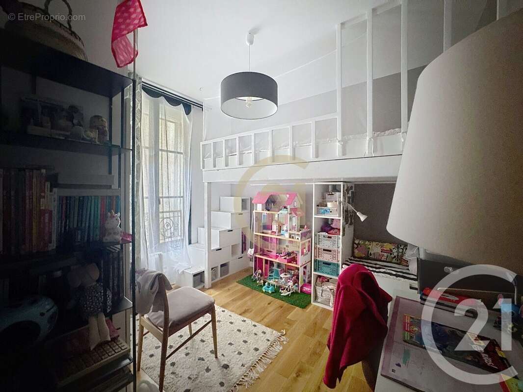Appartement à PARIS-12E