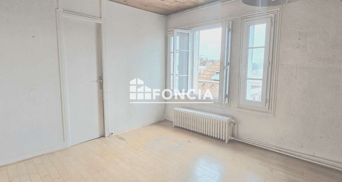 Maison à VAUCRESSON