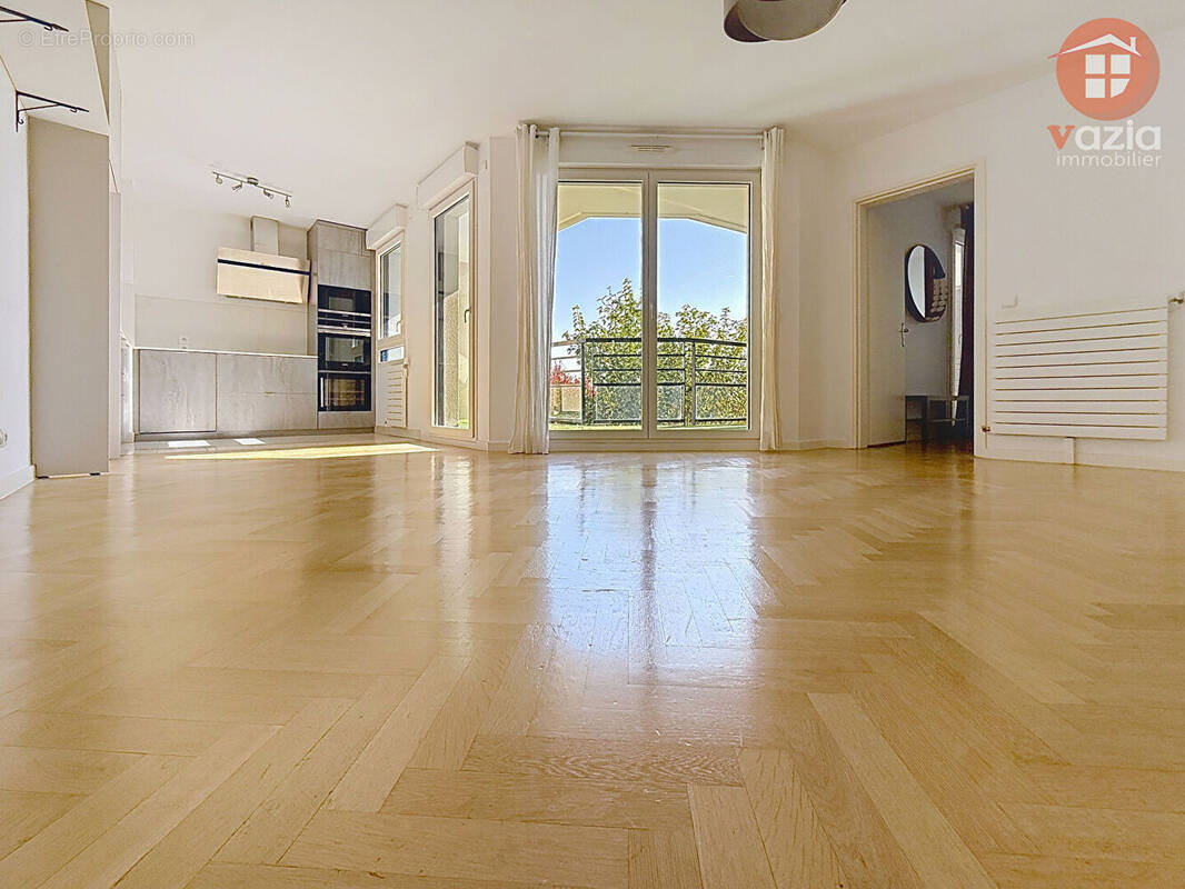 Appartement à SURESNES