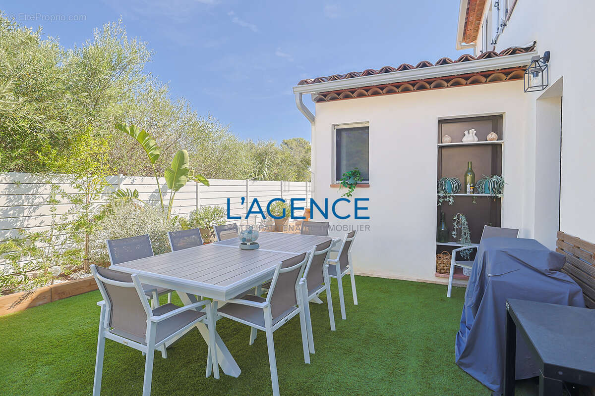 Maison à HYERES