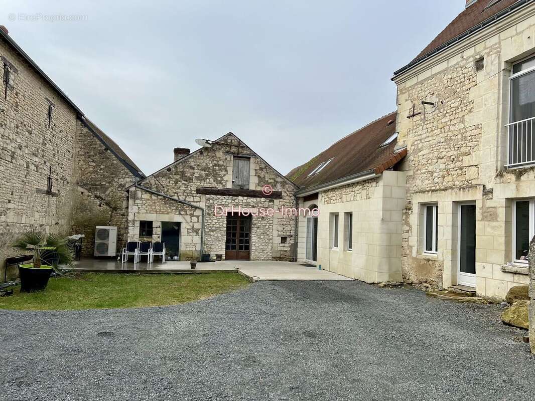 Maison à SAINTE-MAURE-DE-TOURAINE