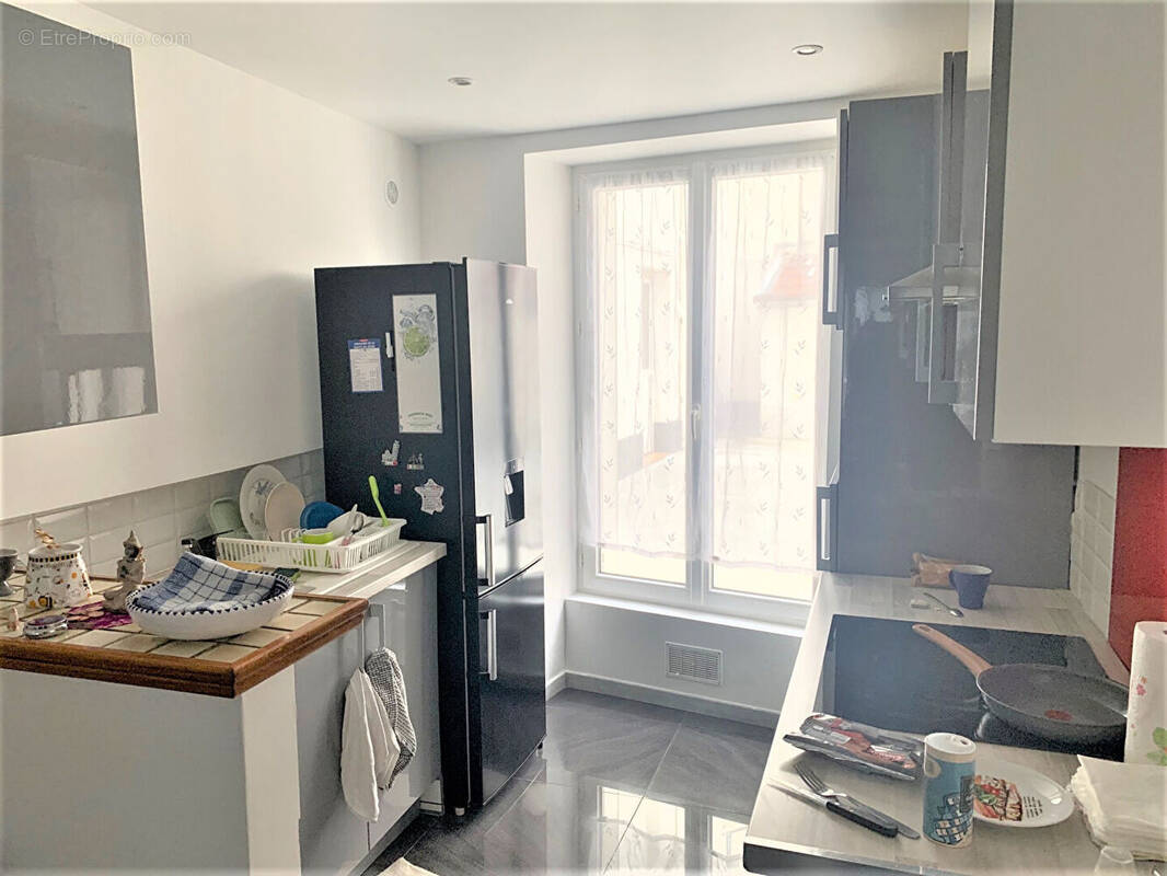 Appartement à LA GARENNE-COLOMBES