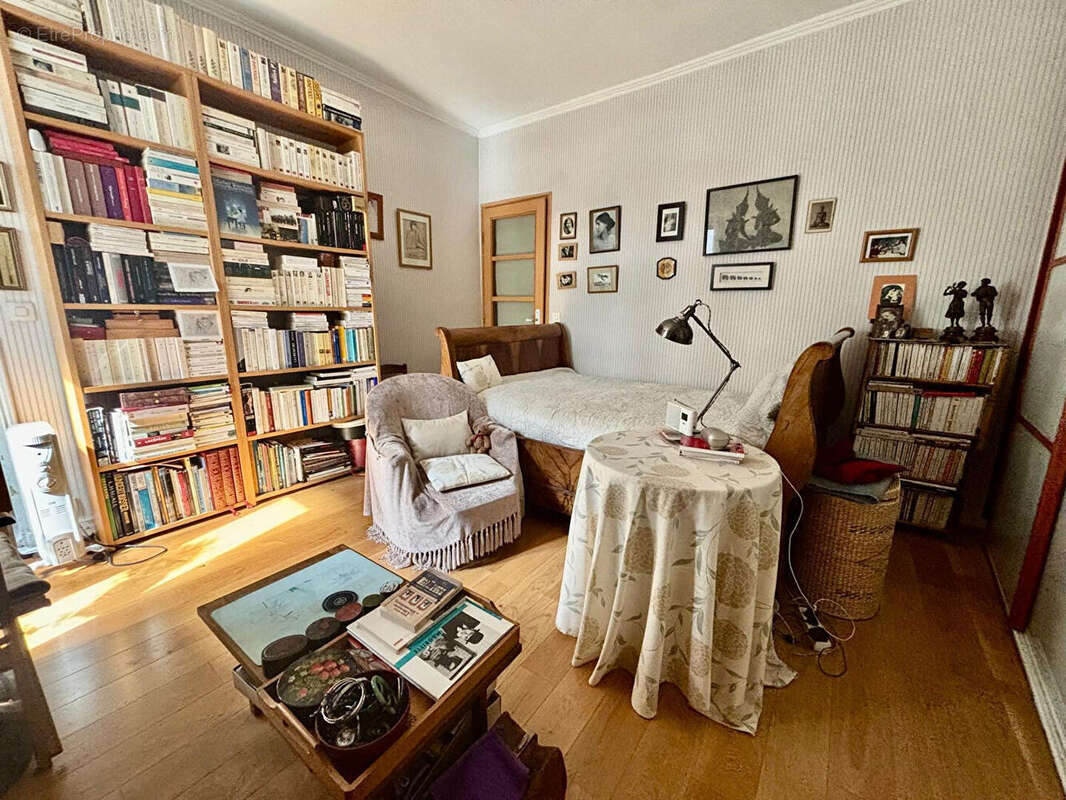 Appartement à ISSY-LES-MOULINEAUX