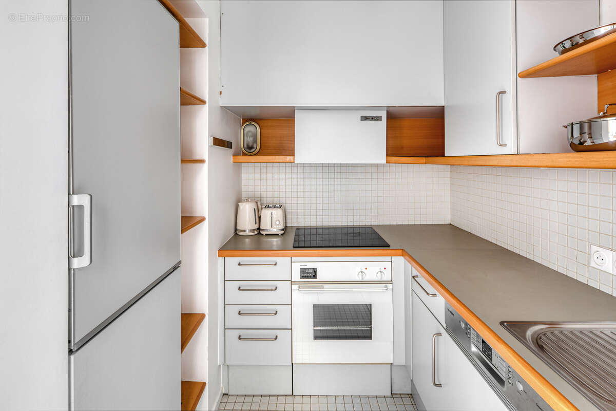 Appartement à PARIS-8E