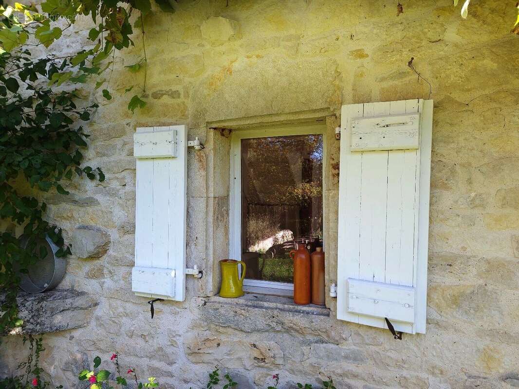 Maison en pierres dans un hameau près de Caylus - photo 18