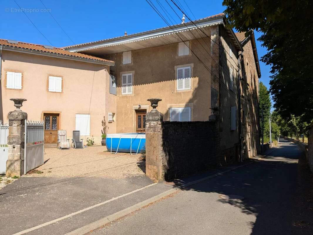 Maison 225 m² à Hurigny  - photo 5