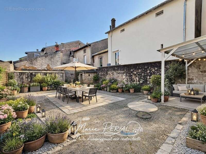 Maison à CLOUANGE