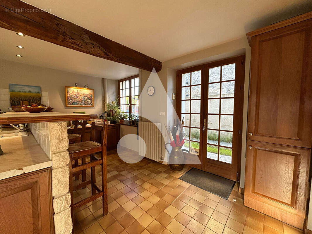 Maison à SAINT-GERMAIN-SOUS-DOUE