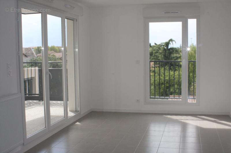 Appartement à DECINES-CHARPIEU