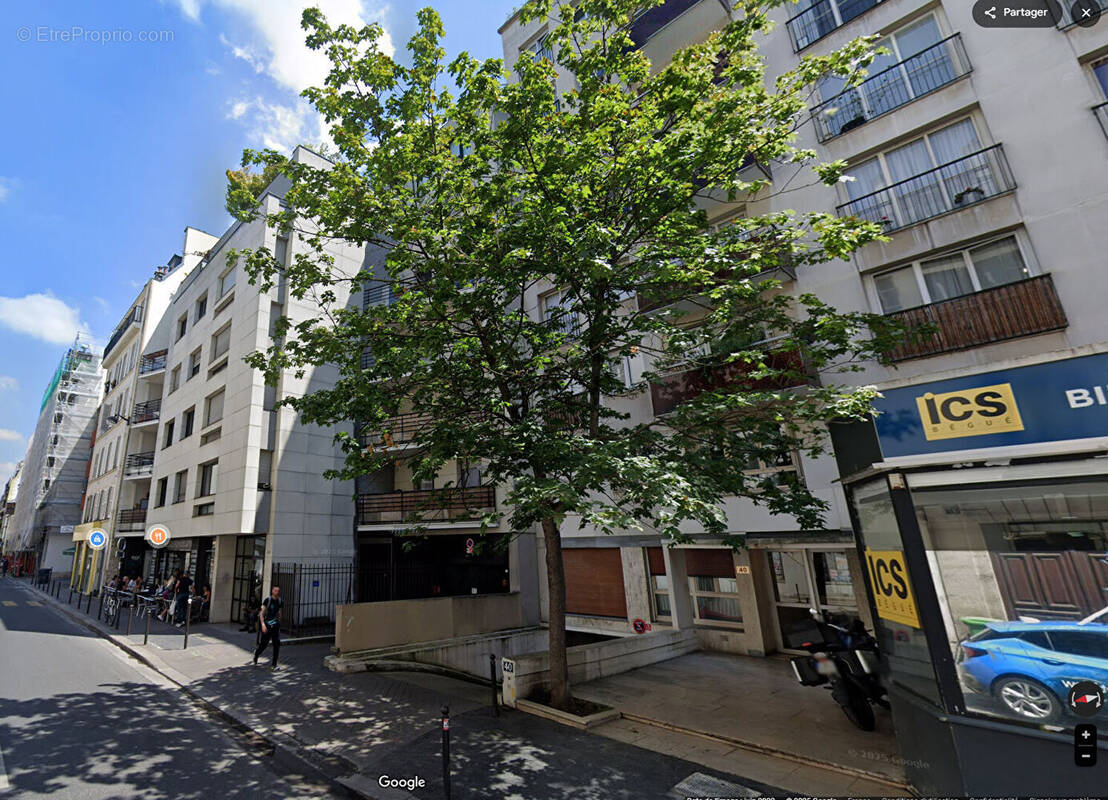 Parking à PARIS-11E