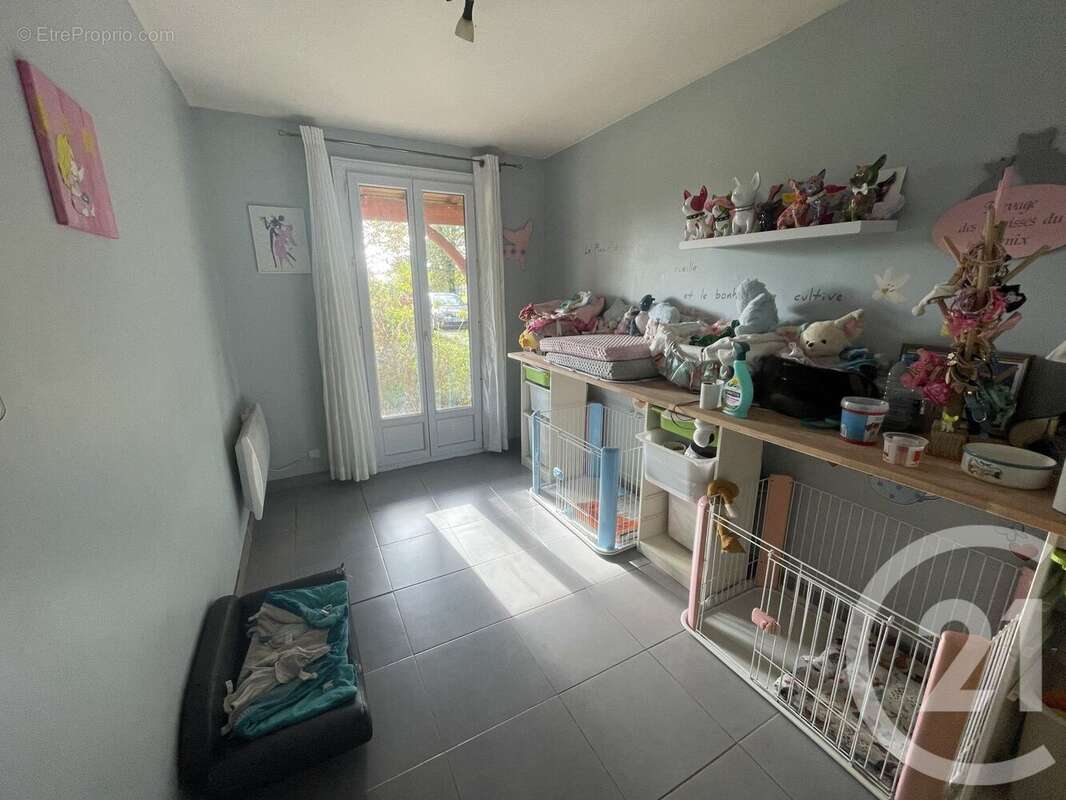 Maison à LES EGLISOTTES-ET-CHALAURES