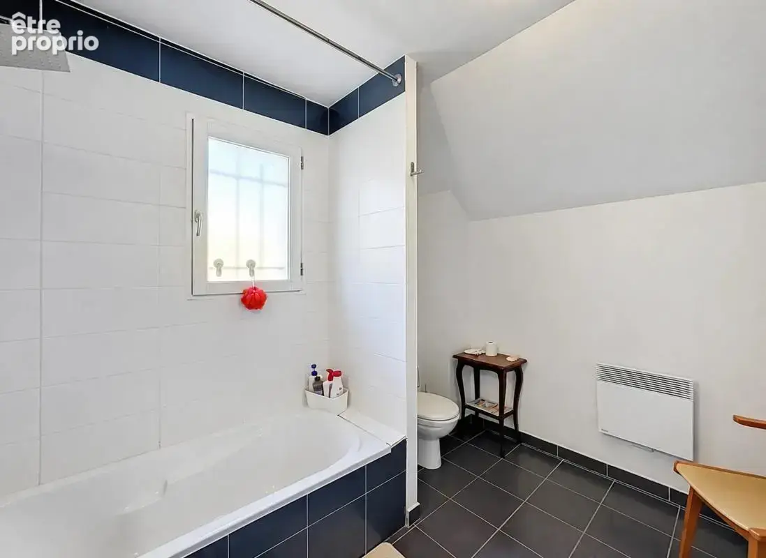 Maison de 5 pièces de 90 m² à Saint-André-le-Gaz - photo 7