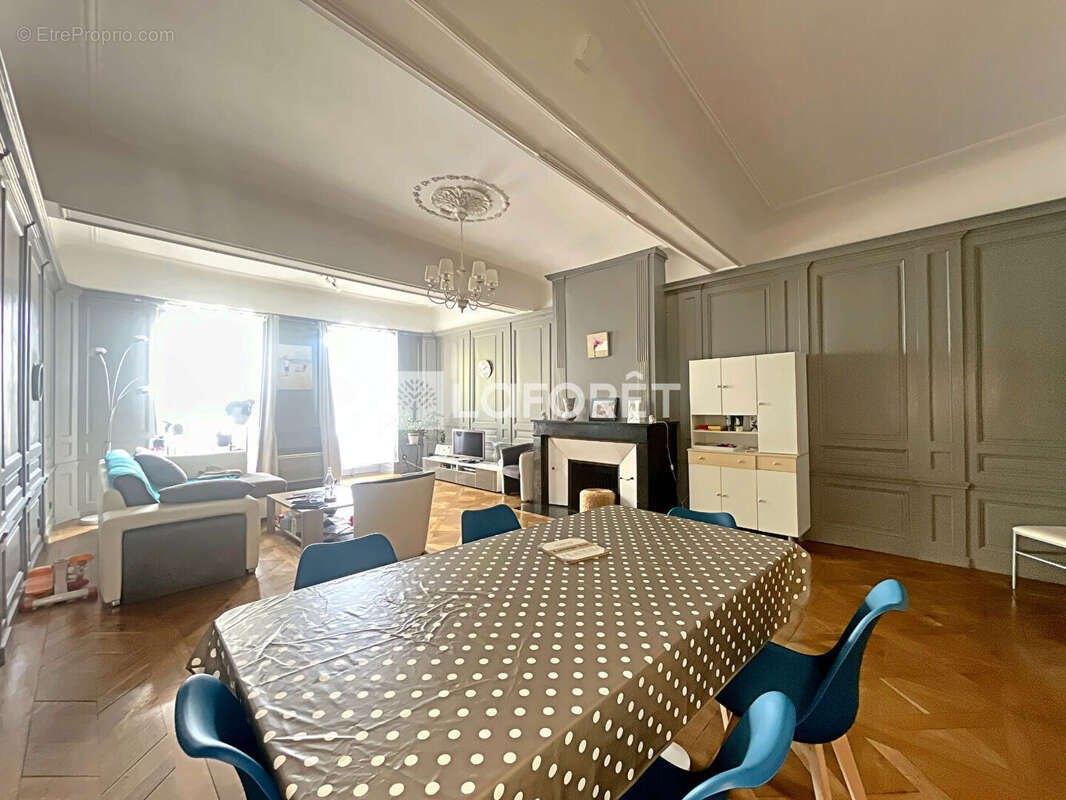 Appartement à SAINT-AMOUR