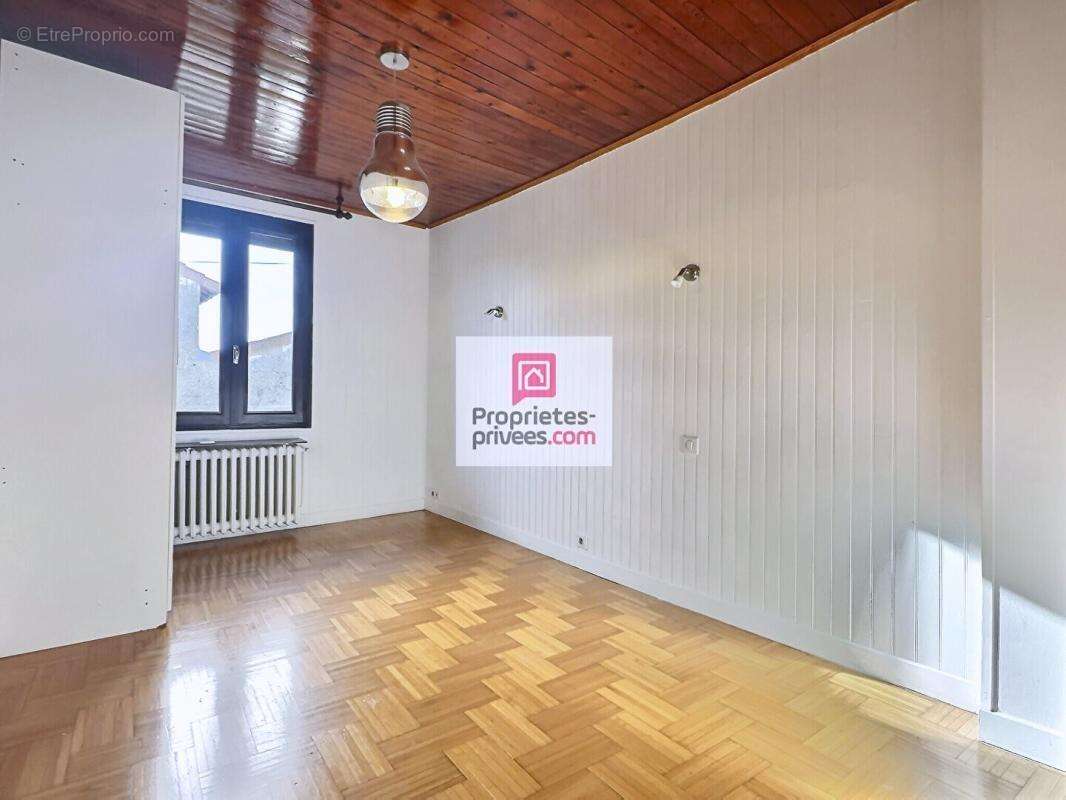 DEPT 33 - IZON - Maison 6 pièces 177 m2 avec jardin paysagé 1498m2 et piscine chauffée - photo 10