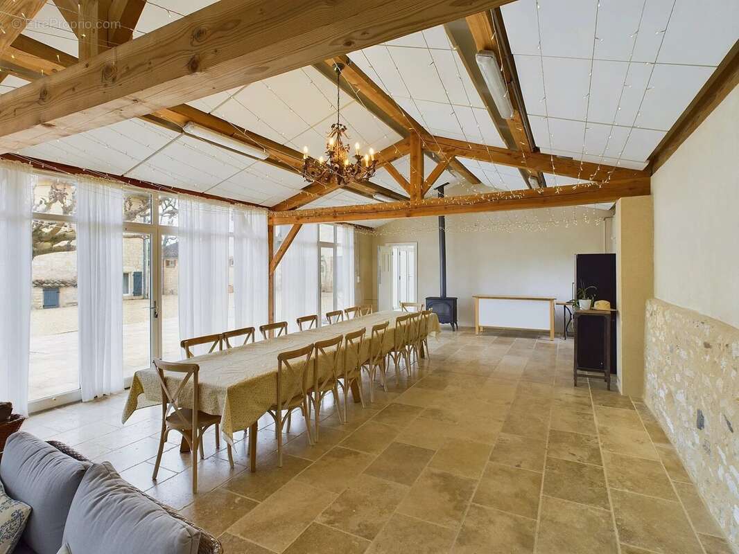 Maison à CAHUZAC-SUR-VERE