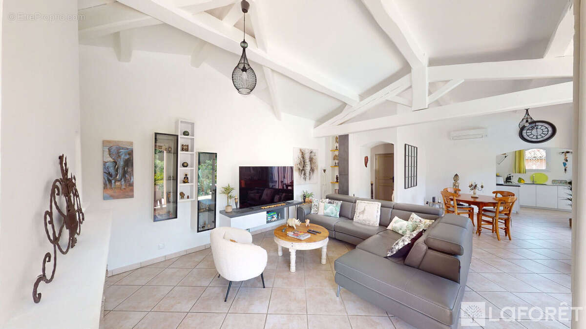 Maison à FREJUS