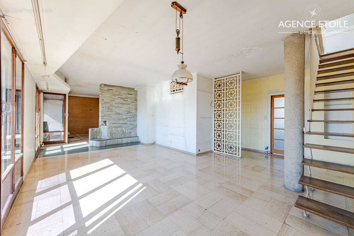 Appartement à MARSEILLE-8E