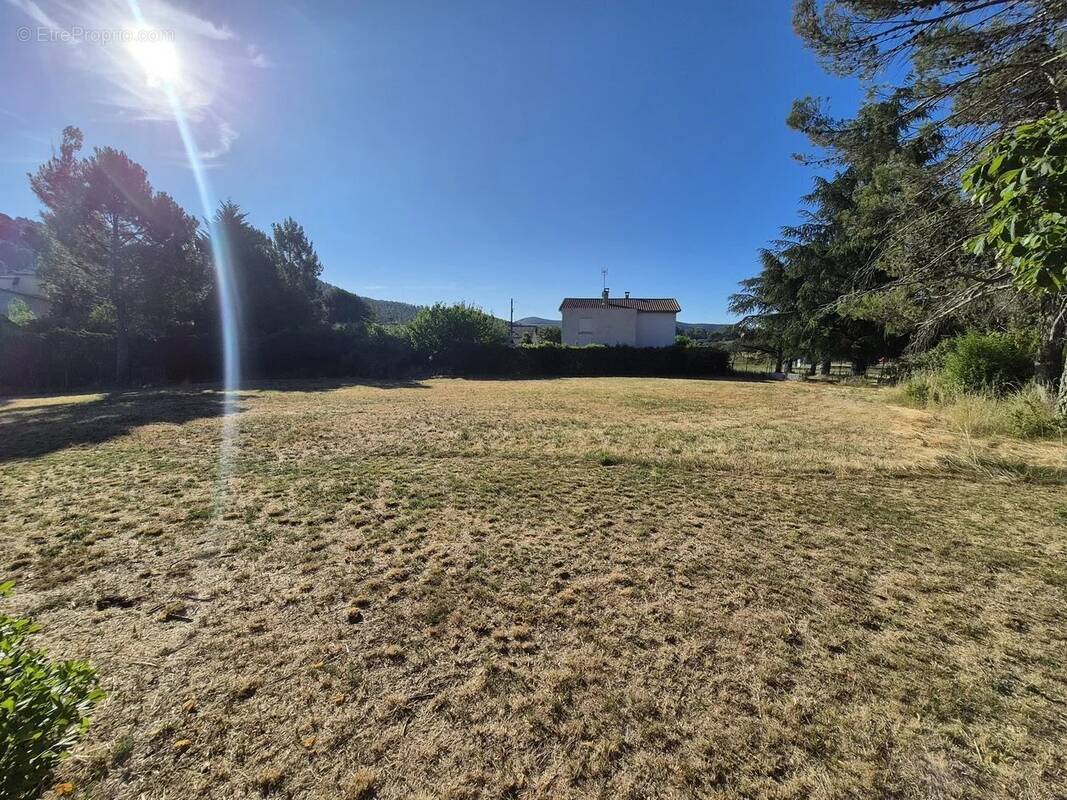 Terrain à LAVAL-PRADEL