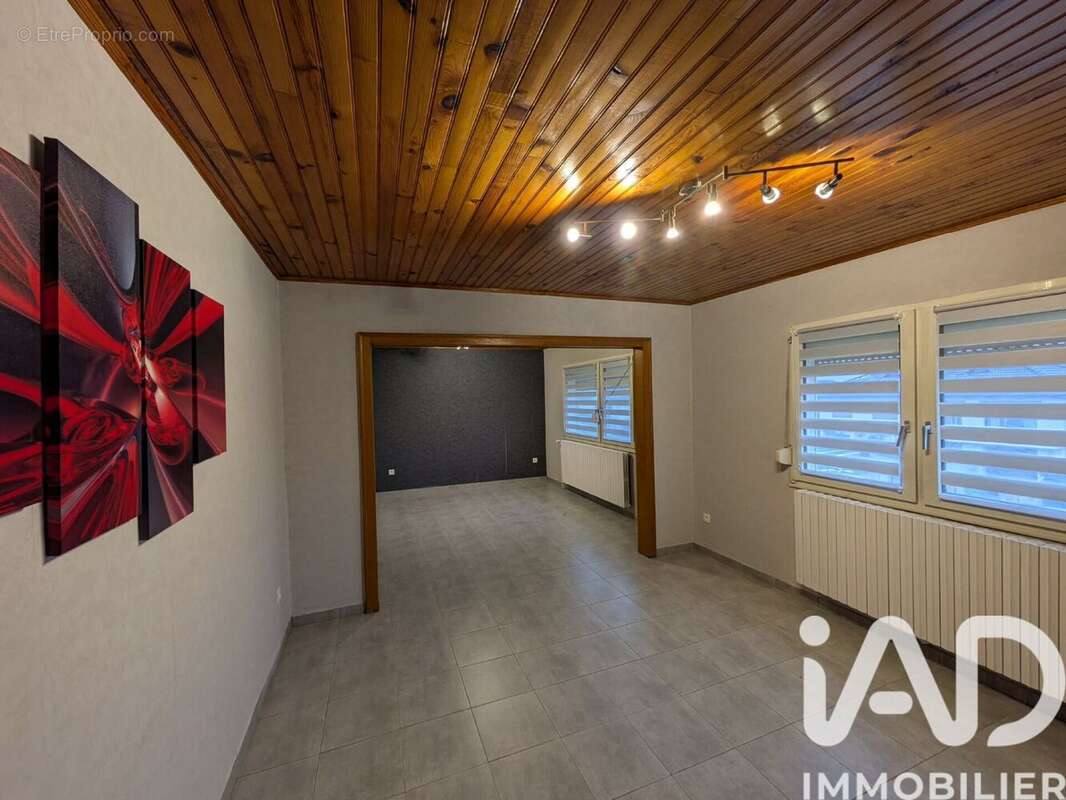 Maison 161 m² à Tressange  - photo 2