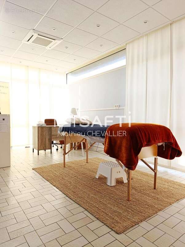 Photo 5 - Commerce à FEUQUIERES-EN-VIMEU