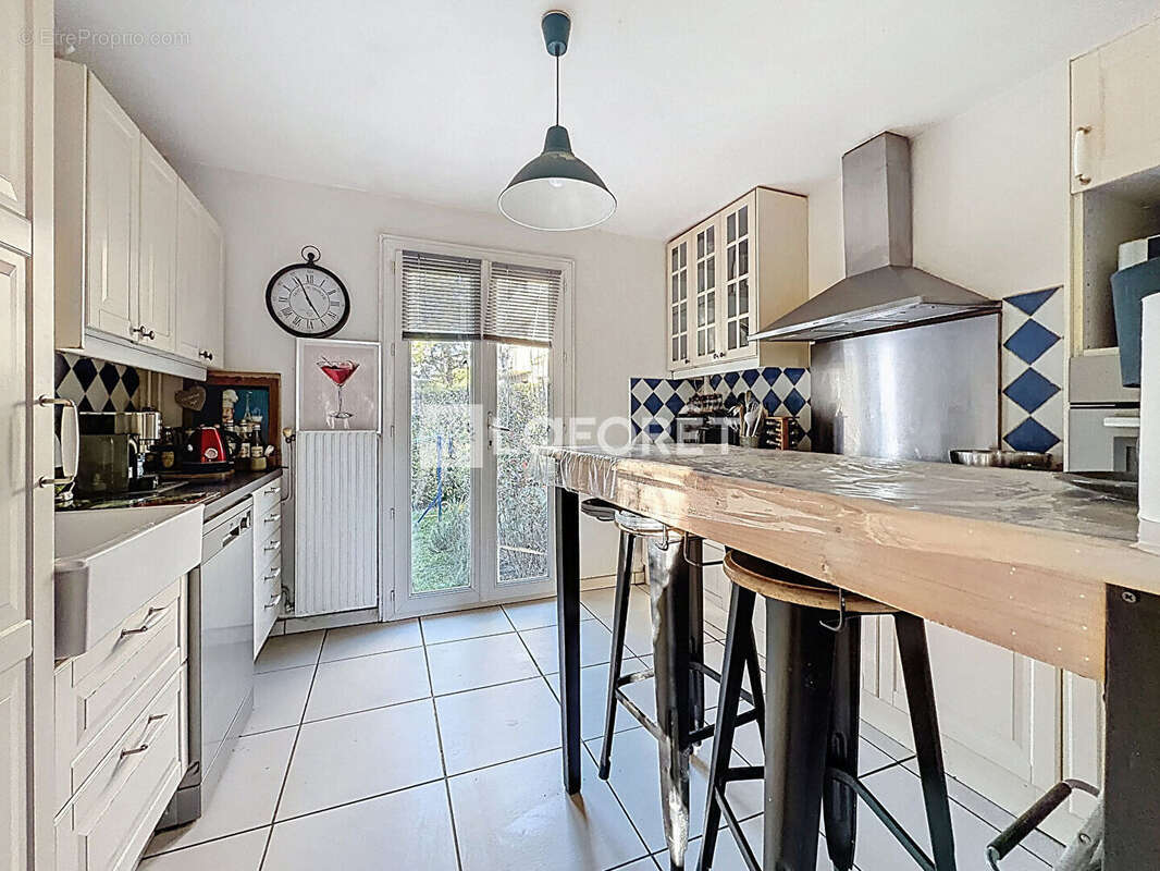 Maison à L'HAY-LES-ROSES