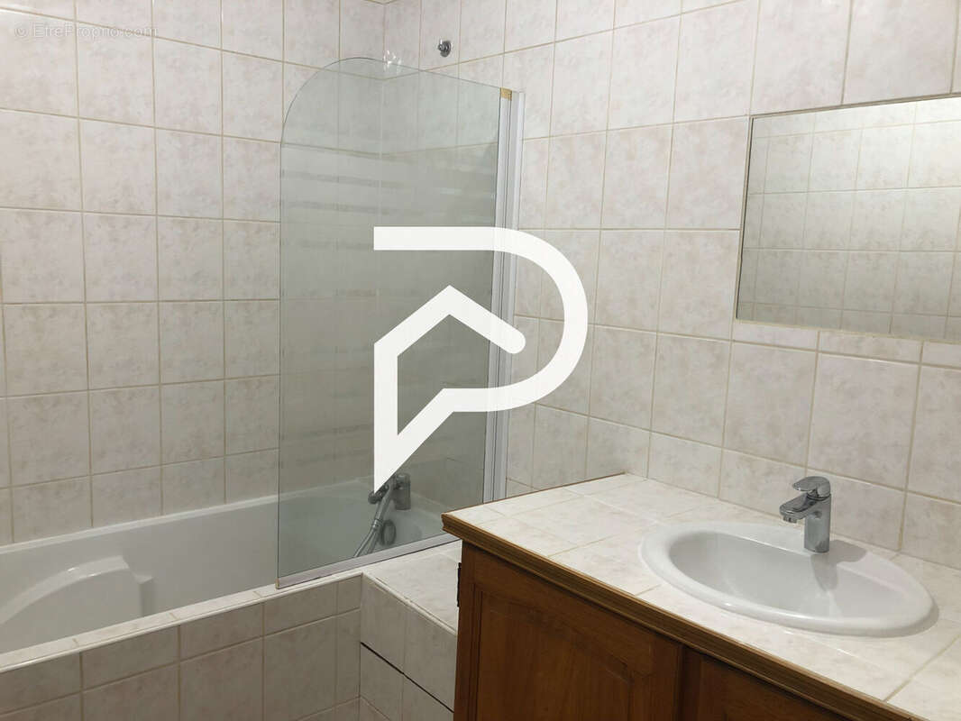 Appartement à CUCURON