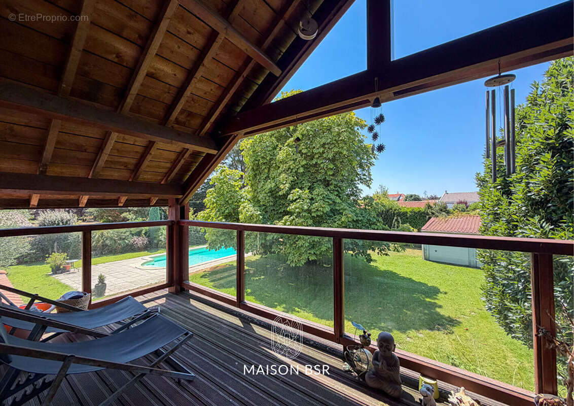Longère de caractère - 323 m² habitables avec piscine - photo 9