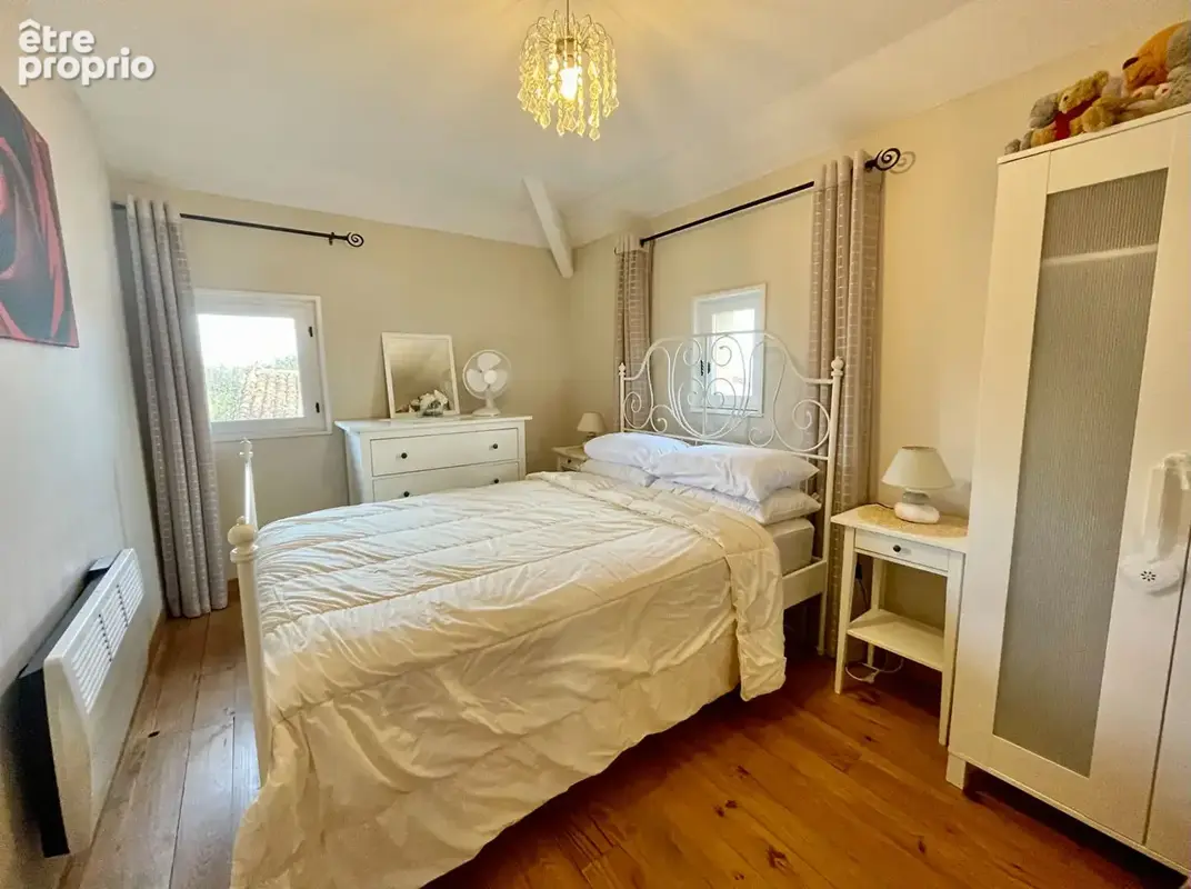 LOT-proche PUY L'EVEQUE  (130m2), Une maison en pierre rénovée offrant une vue panoramique, un terrain de 1,79 hectare, une pisc - photo 11